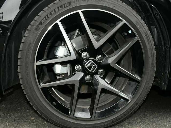 Honda Civic e: HEV Advance. .. Advance