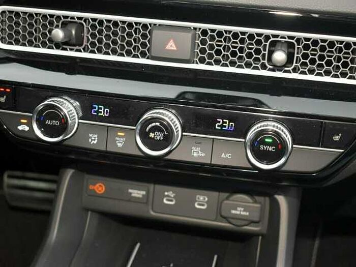 Honda Civic e:HEV Advance... Advance