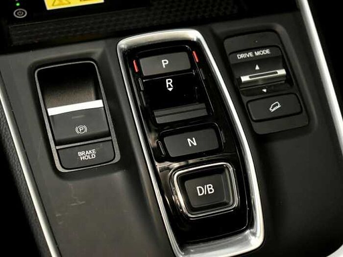 Honda CR-V e:HEV Elegance AWD...