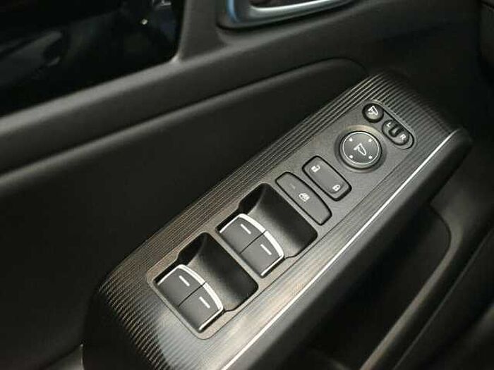 Honda Civic e: HEV Advance. .. Advance