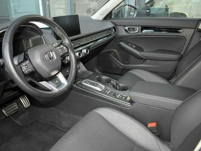 Honda Civic e: HEV Advance. .. Advance