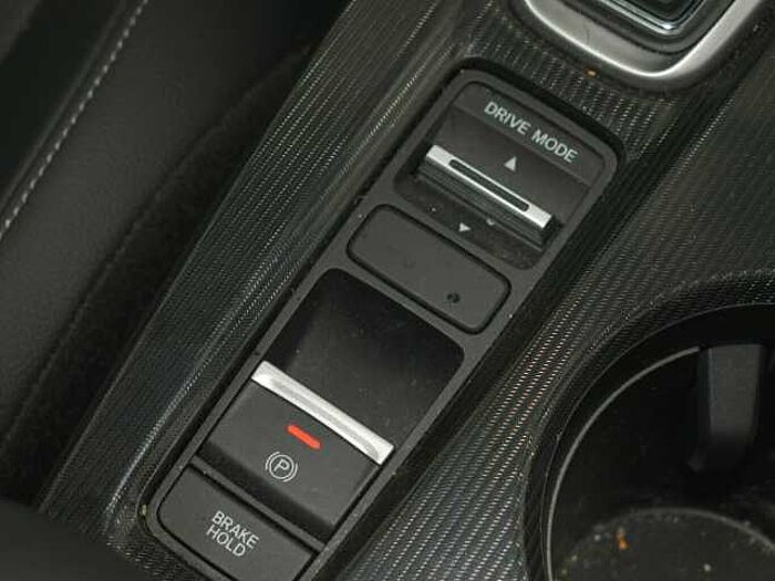 Honda Civic e: HEV Advance. .. Advance