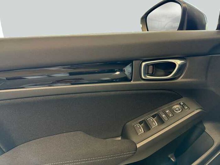Honda Civic e:HEV Elegance...
