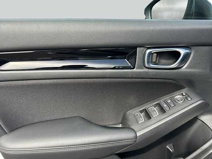 Honda Civic e: HEV Sport. .. Sport