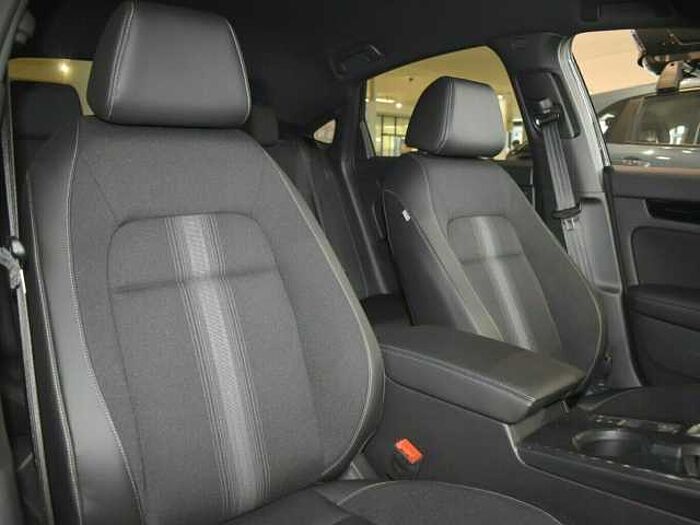 Honda Civic e: HEV Sport. .. Sport