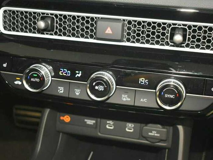 Honda Civic e: HEV Sport. .. Sport