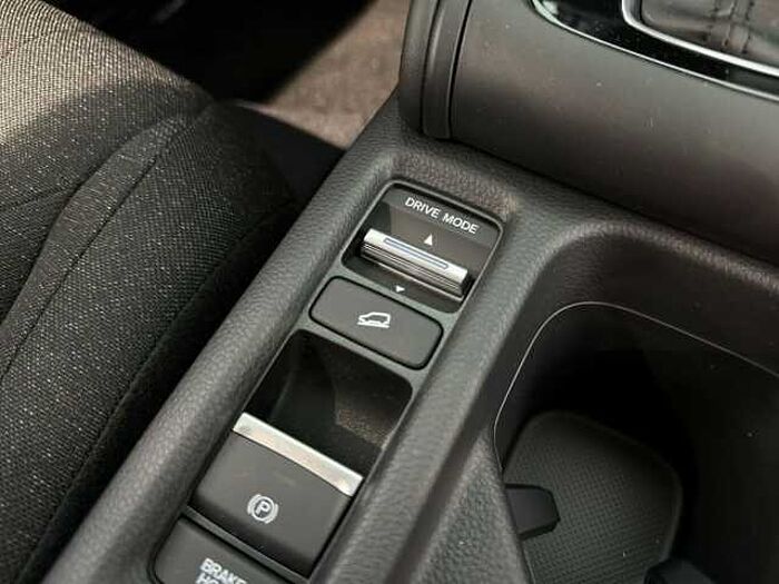 Honda HR-V e:HEV Elegance...